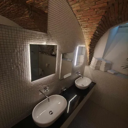Apartma Dungeon *